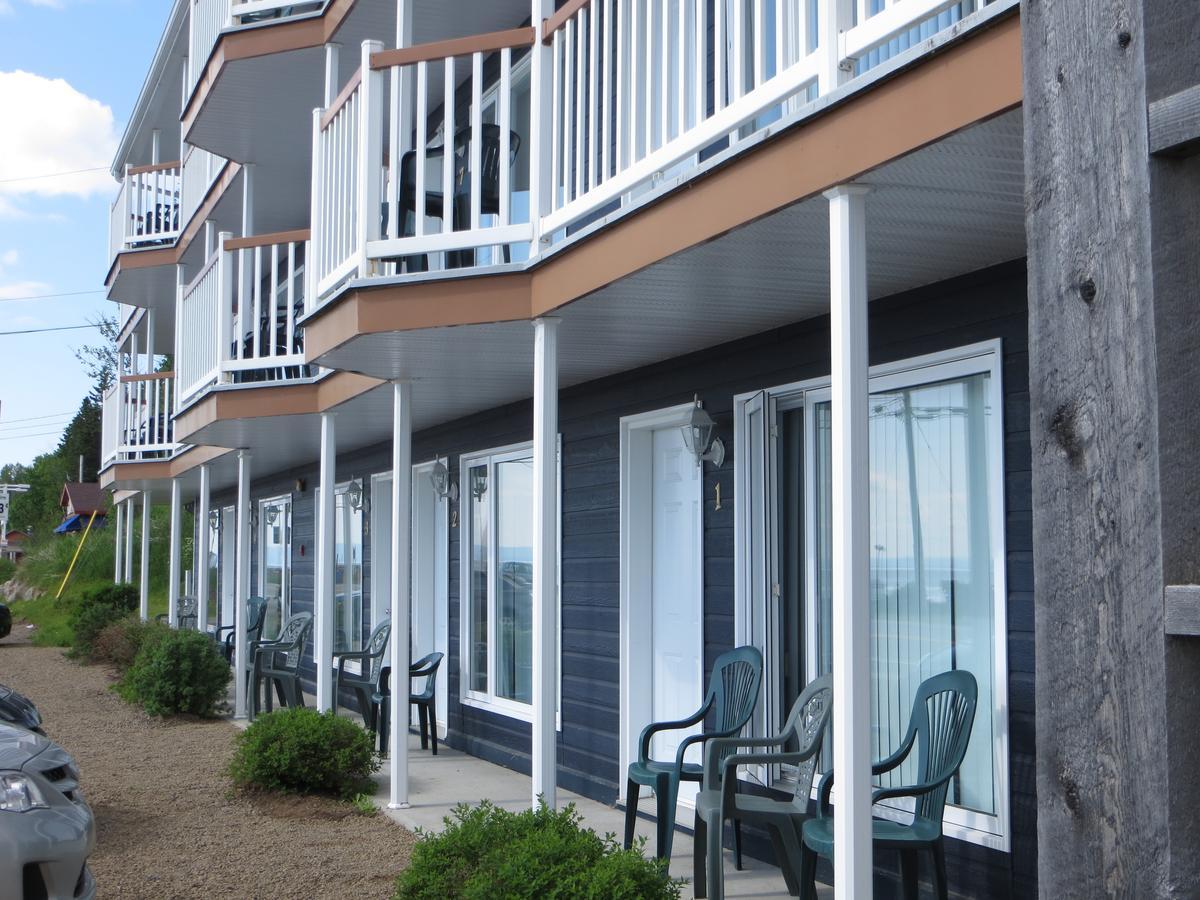 Restaurant Motel De La Plage Сент-Ирене Экстерьер фото